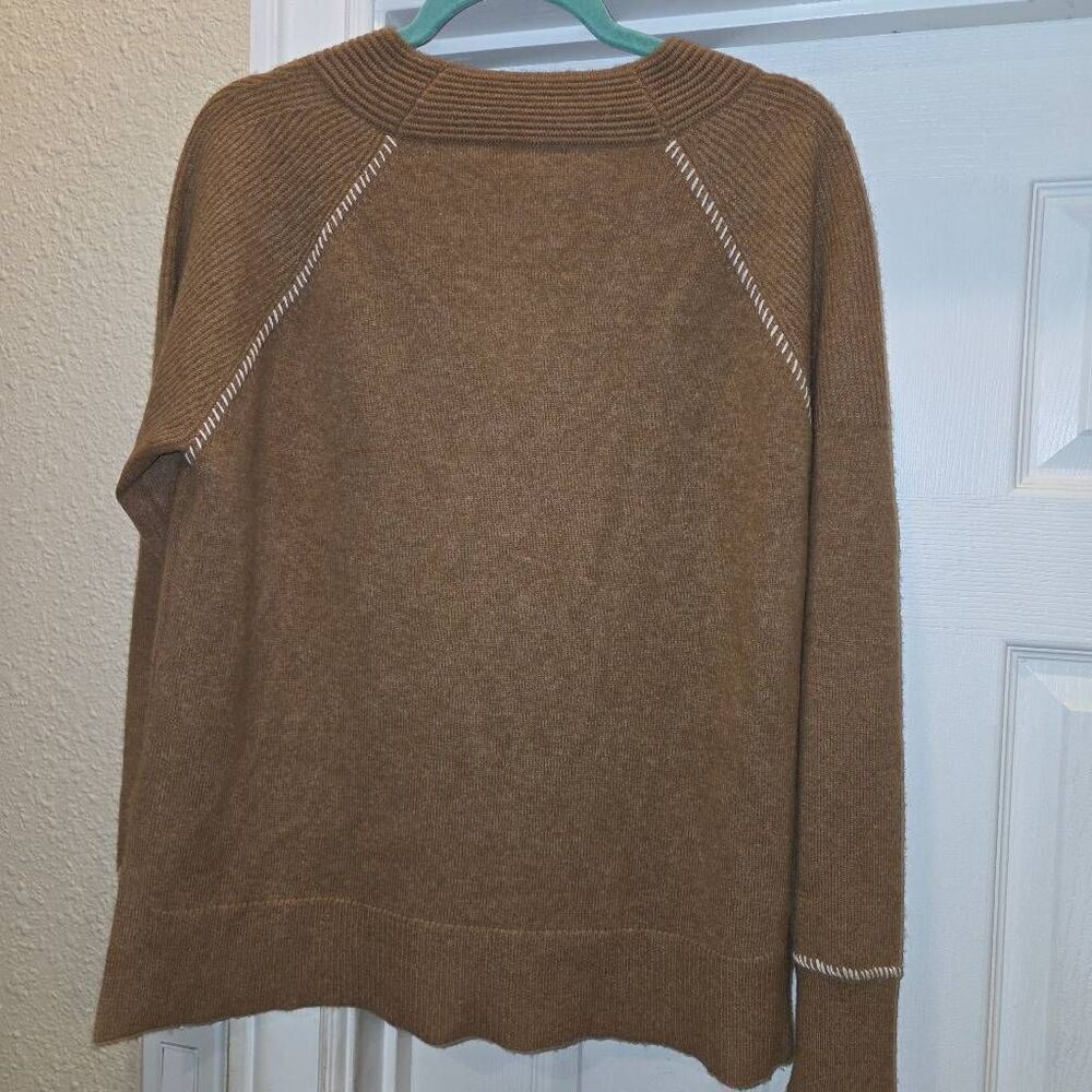Veronica Beard Preta V-Neck Cashmere Sweater, camel size M - Picture 2 of 13
